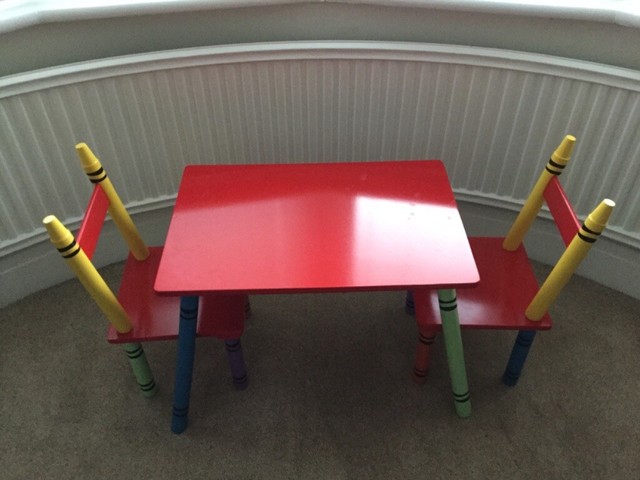 crayola childrens table and chairs